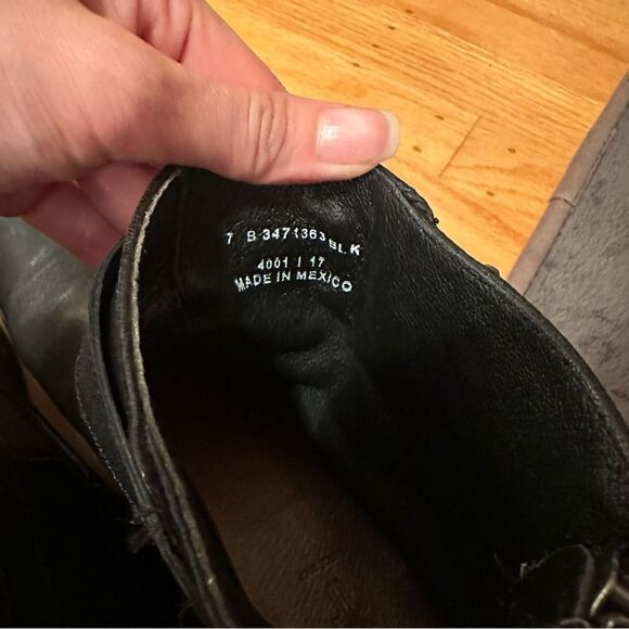 Frye Veronica Strap Zip Short Boot Black Leather with Buckle SZ 7 US - Picture 6 of 12